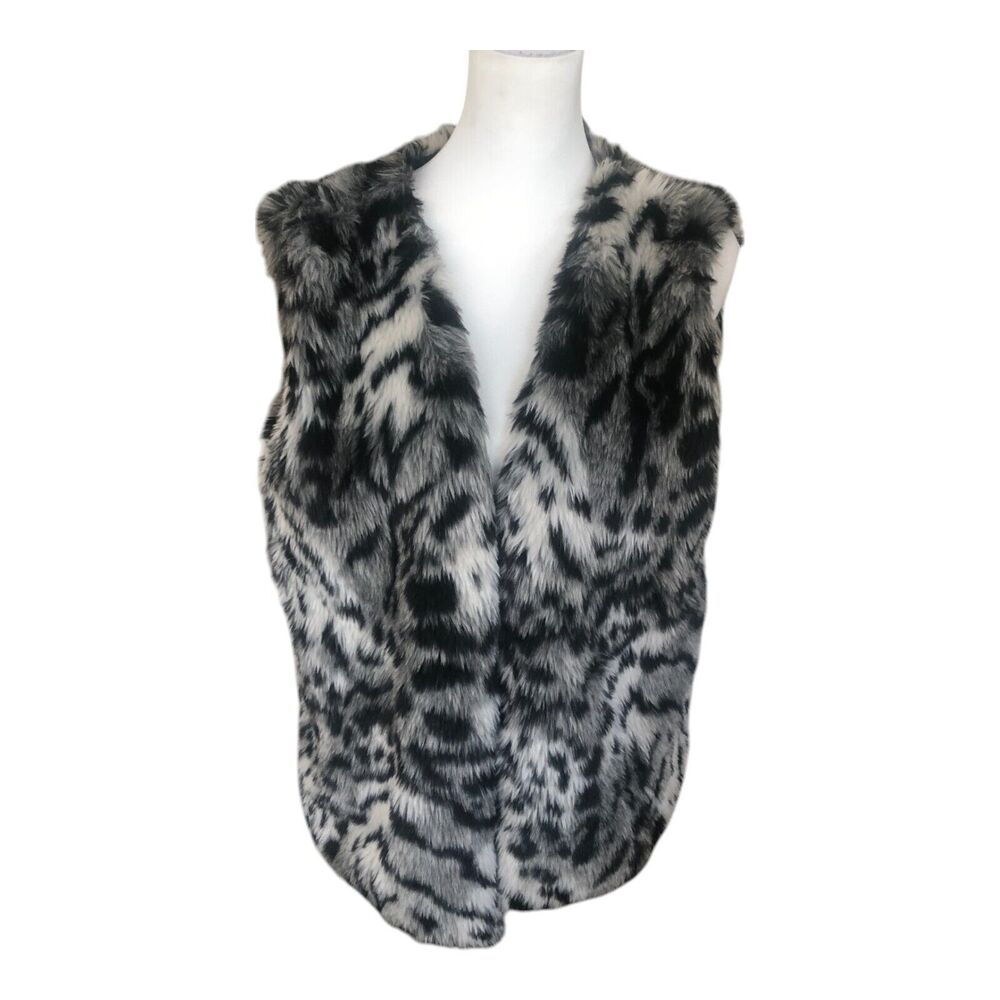 Universal Fashion Cozy Soft Winter Black and White‎ Faux Fur Cabincore Vest Sz M